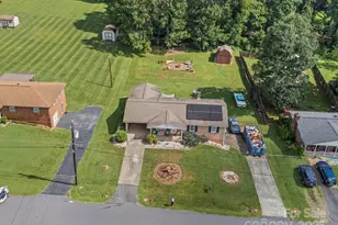 3471 Greentree Acres Rd, Valdese, NC 28690 - Photo 3