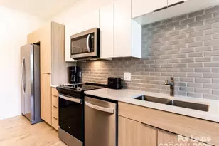 1824 N Brevard St, Charlotte, NC 28206 - Photo 11