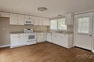 2828 Bellhaven Cir, Charlotte, NC 28214 - Photo 7