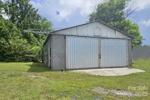 2828 Bellhaven Cir, Charlotte, NC 28214 - Photo 5