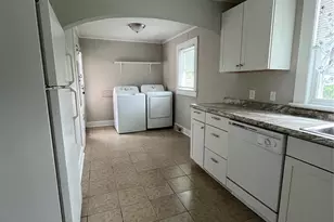 628 Main Street S, Jonesville, NC 29353 - Photo 5