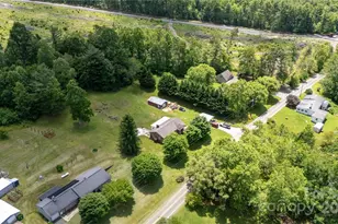 1424 Bear Creek Rd, Bakersville, NC 28705 - Photo 27