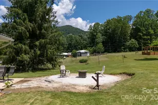 1424 Bear Creek Rd, Bakersville, NC 28705 - Photo 23