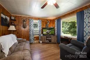 1424 Bear Creek Rd, Bakersville, NC 28705 - Photo 5