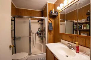 1424 Bear Creek Rd, Bakersville, NC 28705 - Photo 9