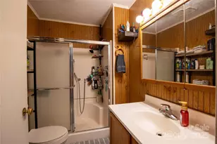 1424 Bear Creek Rd, Bakersville, NC 28705 - Photo 9