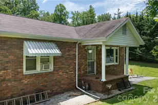 1424 Bear Creek Rd, Bakersville, NC 28705 - Photo 19