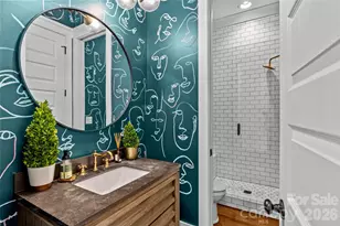 422 Lorna St, Charlotte, NC 28205 - Photo 9