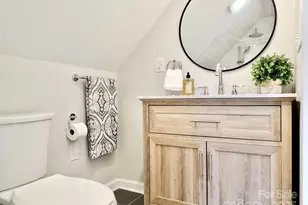 3921 Lake Rd, Charlotte, NC 28269 - Photo 29