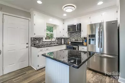 111 Berry Street, Chester, SC 29706 - Photo 5