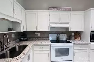 2202 16th Ave NE, Hickory, NC 28601 - Photo 5