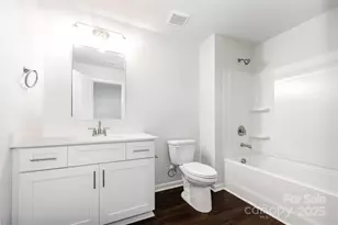 3001 Sadler Woods Ln, Charlotte, NC 28214 - Photo 19