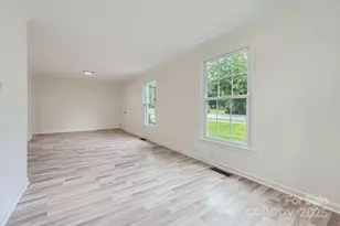 1224 E Woodlawn Rd, Charlotte, NC 28209 - Photo 5