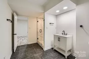 1224 E Woodlawn Rd, Charlotte, NC 28209 - Photo 31