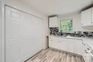 1224 E Woodlawn Rd, Charlotte, NC 28209 - Photo 11