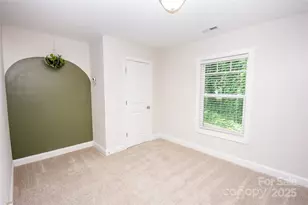 506 Broadway Ct, Statesville, NC 28677 - Photo 9