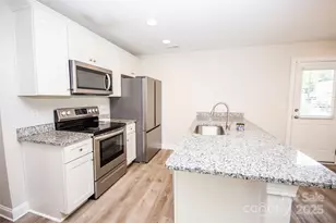 506 Broadway Ct, Statesville, NC 28677 - Photo 5