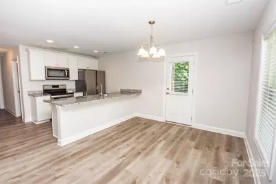 506 Broadway Court, Statesville, NC 28677 - Photo 3