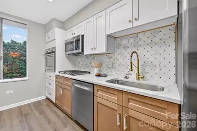 1300 Queens Road #409, Charlotte, NC 28207 - Photo 7