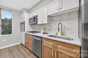 1300 Queens Rd, Charlotte, NC 28207 - Photo 7