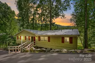 386 Country Club Dr, Canton, NC 28716 - Photo 5