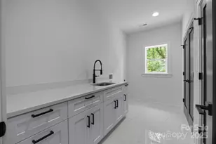 3953 Plainview Rd, Charlotte, NC 28208 - Photo 37