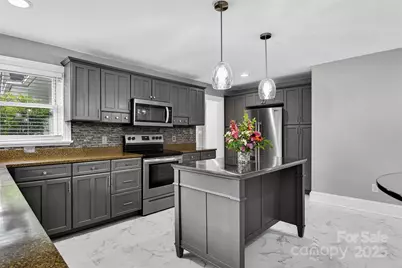 3127 N Center Street, Hickory, NC 28601 - Photo 11