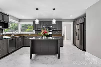 3127 N Center Street, Hickory, NC 28601 - Photo 9