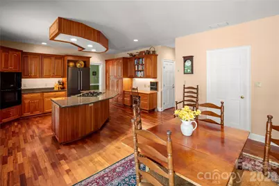 842 Rickel Drive, Hendersonville, NC 28739 - Photo 9