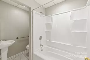 1113 W 4th Ave, Gastonia, NC 28052 - Photo 15