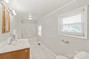 1113 W 4th Ave, Gastonia, NC 28052 - Photo 21