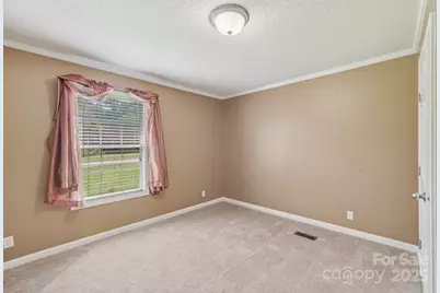 1069 Heather Glen Drive, Catawba, NC 28609 - Photo 17