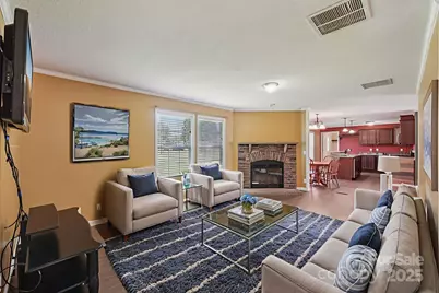 1069 Heather Glen Drive, Catawba, NC 28609 - Photo 3