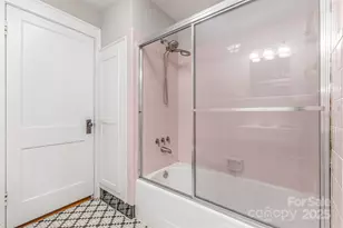 309 E Main St, Lattimore, NC 28089 - Photo 21