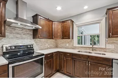 104 Britton Avenue, Hendersonville, NC 28791 - Photo 11