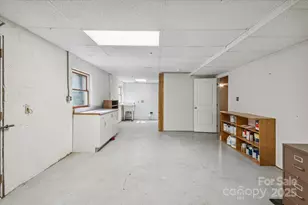 104 Britton Ave, Hendersonville, NC 28791 - Photo 35