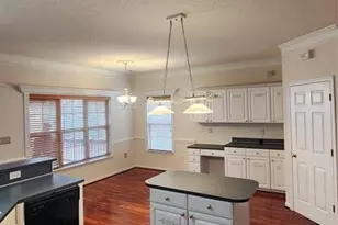 10607 Old Bridge Ln, Charlotte, NC 28269 - Photo 11