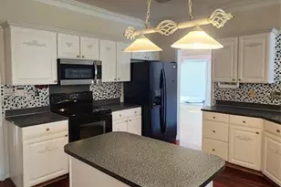 10607 Old Bridge Ln, Charlotte, NC 28269 - Photo 9