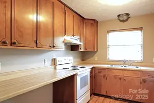 35 Capri Ln, Hendersonville, NC 28791 - Photo 7