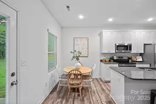 724 N Kelly St, Statesville, NC 28677 - Photo 5