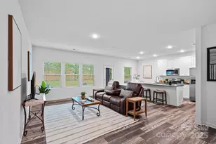 724 N Kelly St, Statesville, NC 28677 - Photo 3