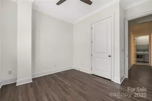 229 N Church St, Charlotte, NC 28202 - Photo 15