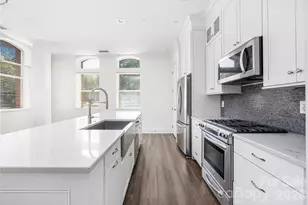 229 N Church St, Charlotte, NC 28202 - Photo 33