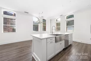 229 N Church St, Charlotte, NC 28202 - Photo 27