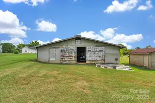 2036 Biggers Lake Rd, Shelby, NC 28152 - Photo 29