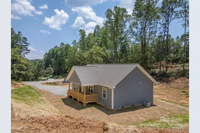 19 Keene Street, Hendersonville, NC 28792 - Photo 5