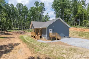 19 Keene St, Hendersonville, NC 28792 - Photo 35