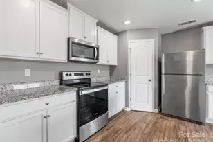 9136 Creedmore Hills Dr, Charlotte, NC 28214 - Photo 17