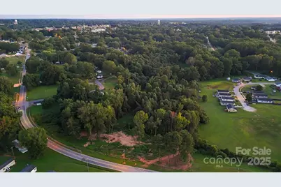 501 Providence Road, Gaffney, SC 29341 - Photo 3