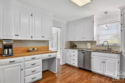 601 Pennell Street NE, Lenoir, NC 28645 - Photo 25